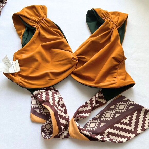 Elegant Green Bikini with Patterned Waistband - Picture 14 of 16